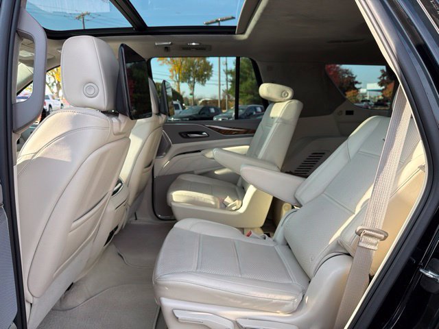Used 2023 Cadillac Escalade Sport Platinum AWD/4WD image 28