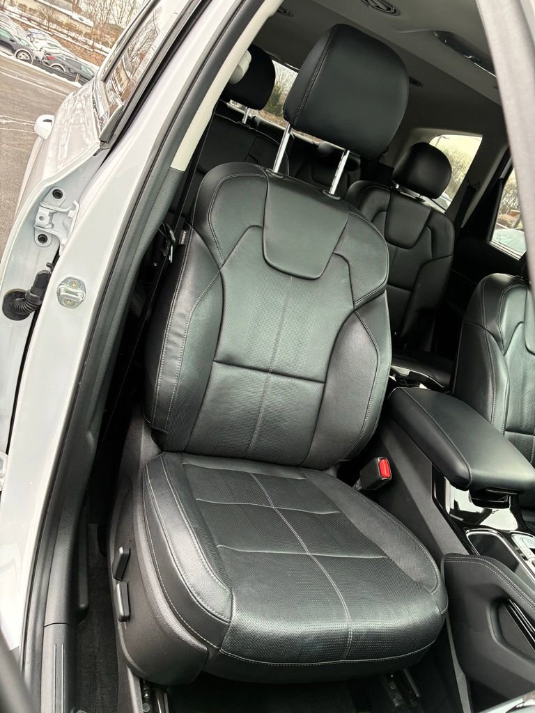 Used 2021 Kia Telluride EX w/ EX Premium Package image 18