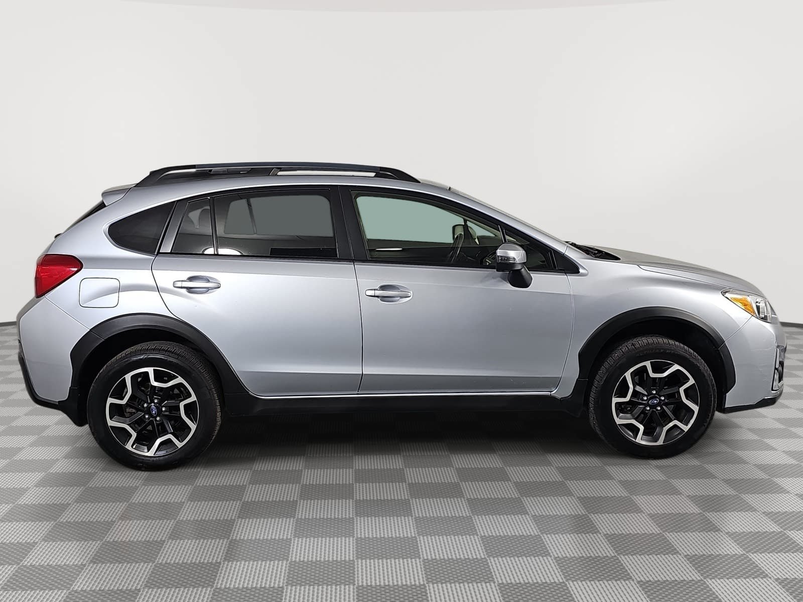 Used 2017 Subaru Crosstrek 2.0i Limited AWD/4WD image 9