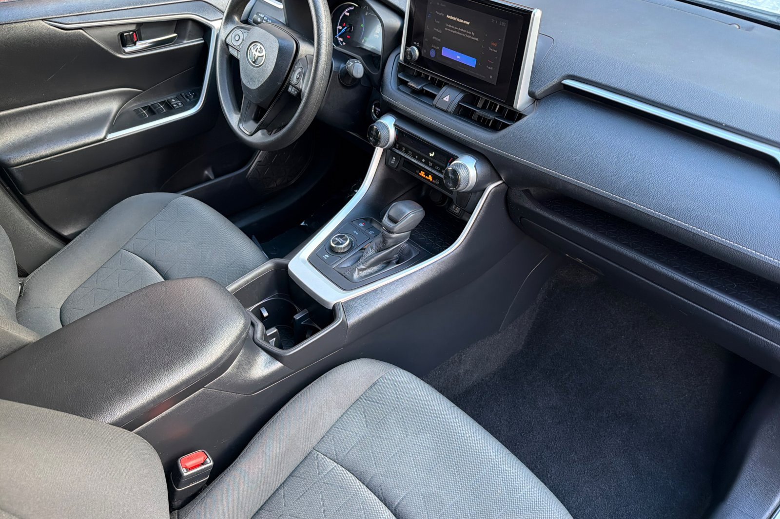 Used 2024 Toyota RAV4 XLE image 16