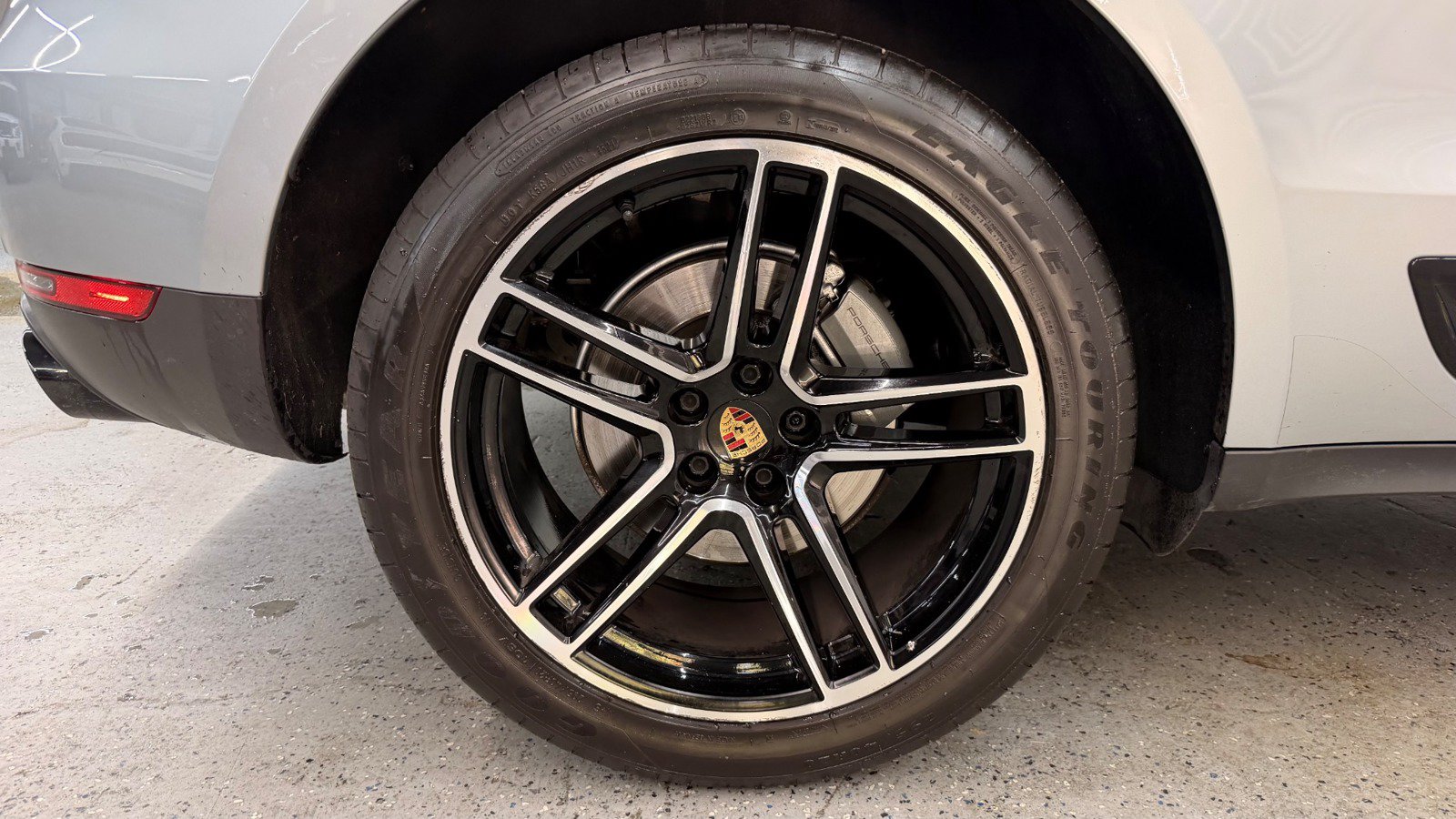 Used 2019 Porsche Macan S w/ Premium Package Plus AWD/4WD image 18