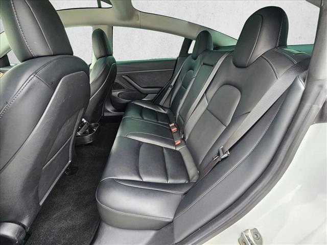 Used 2020 Tesla Model 3 Standard Range Plus RWD image 16