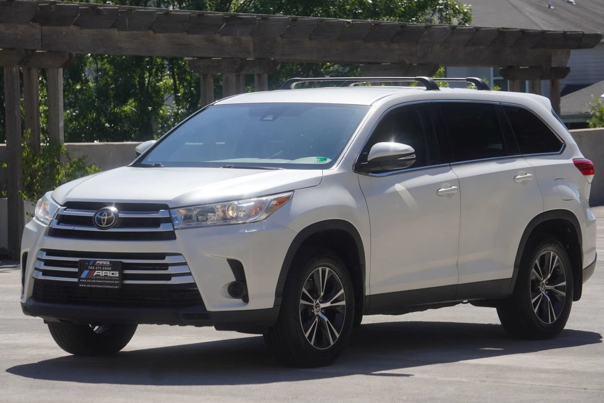 Used 2019 Toyota Highlander LE AWD/4WD image 21