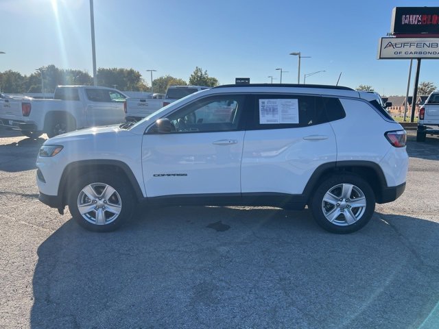 Used 2022 Jeep Compass Latitude image 2