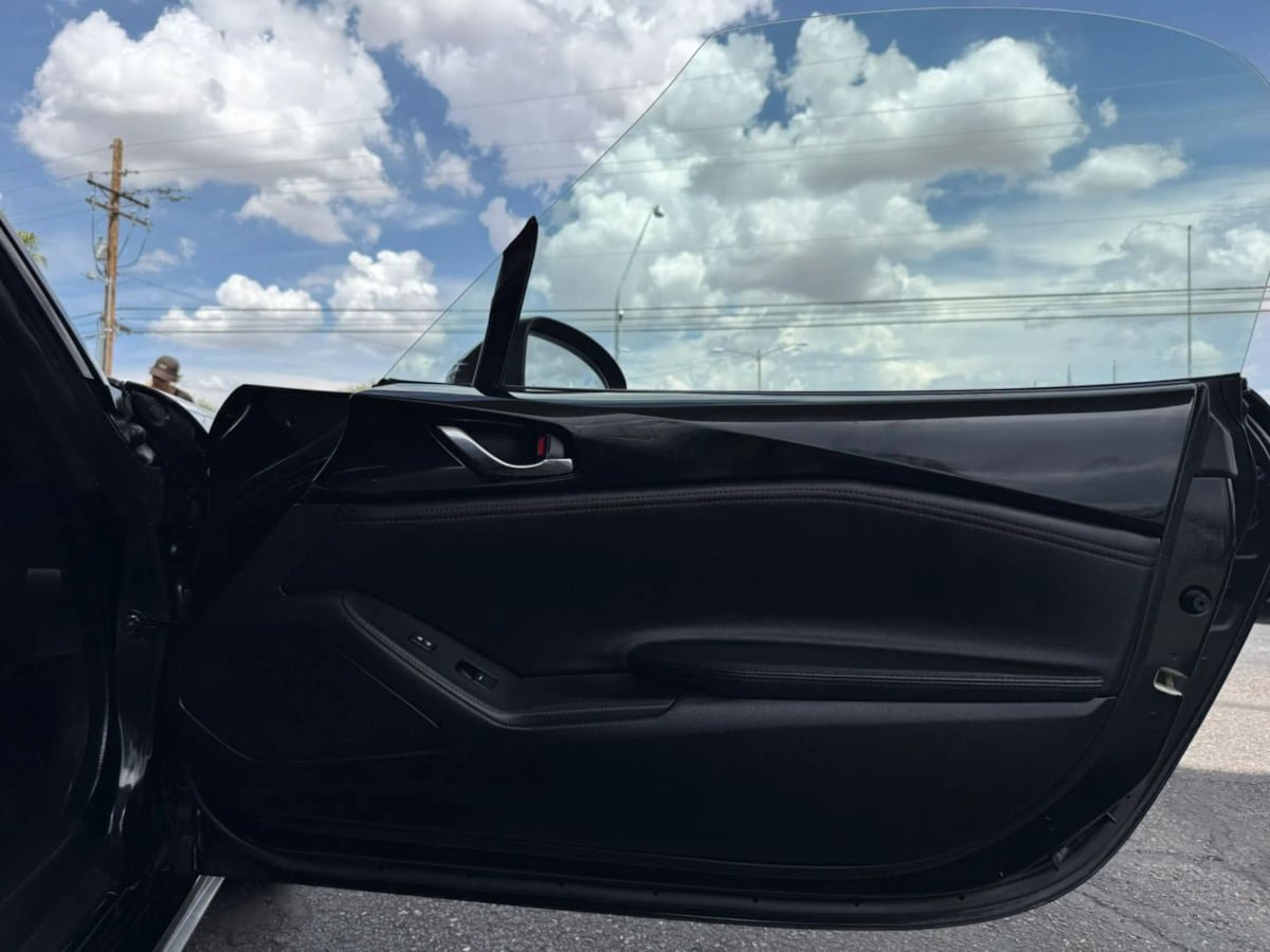 Used 2018 MAZDA MX-5 Miata Grand Touring RWD image 36