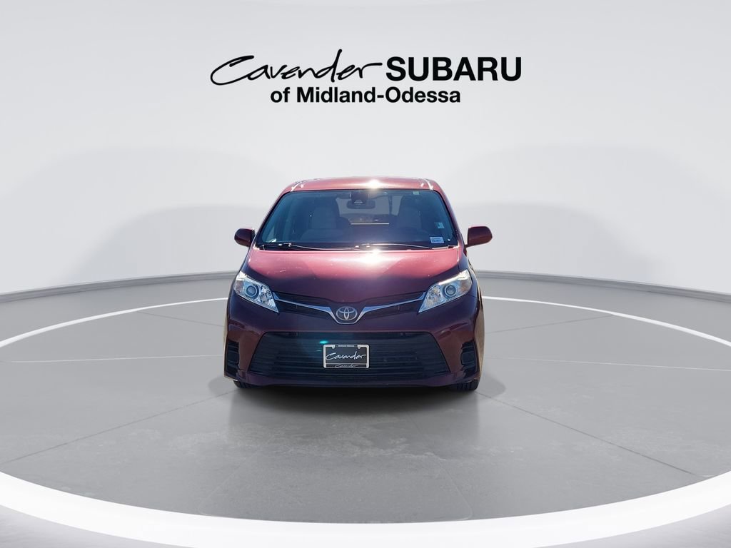 Used 2020 Toyota Sienna LE image 3