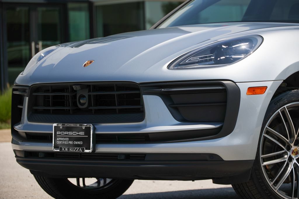 Certified 2026 Porsche Macan AWD/4WD image 7
