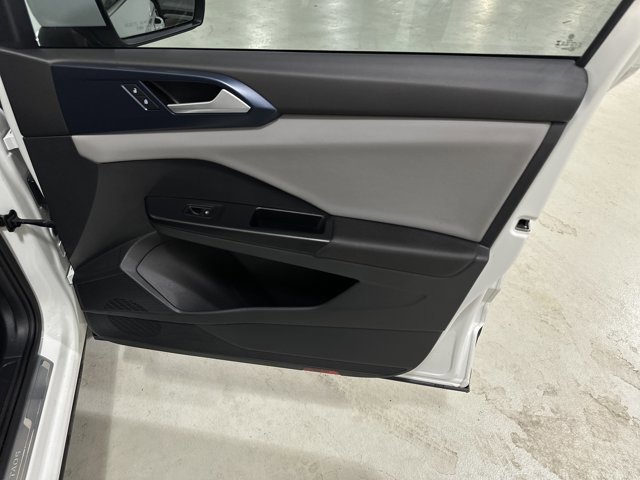 Certified 2023 Volkswagen Taos SE image 38