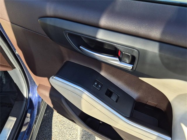 Used 2020 Toyota Highlander XLE image 16