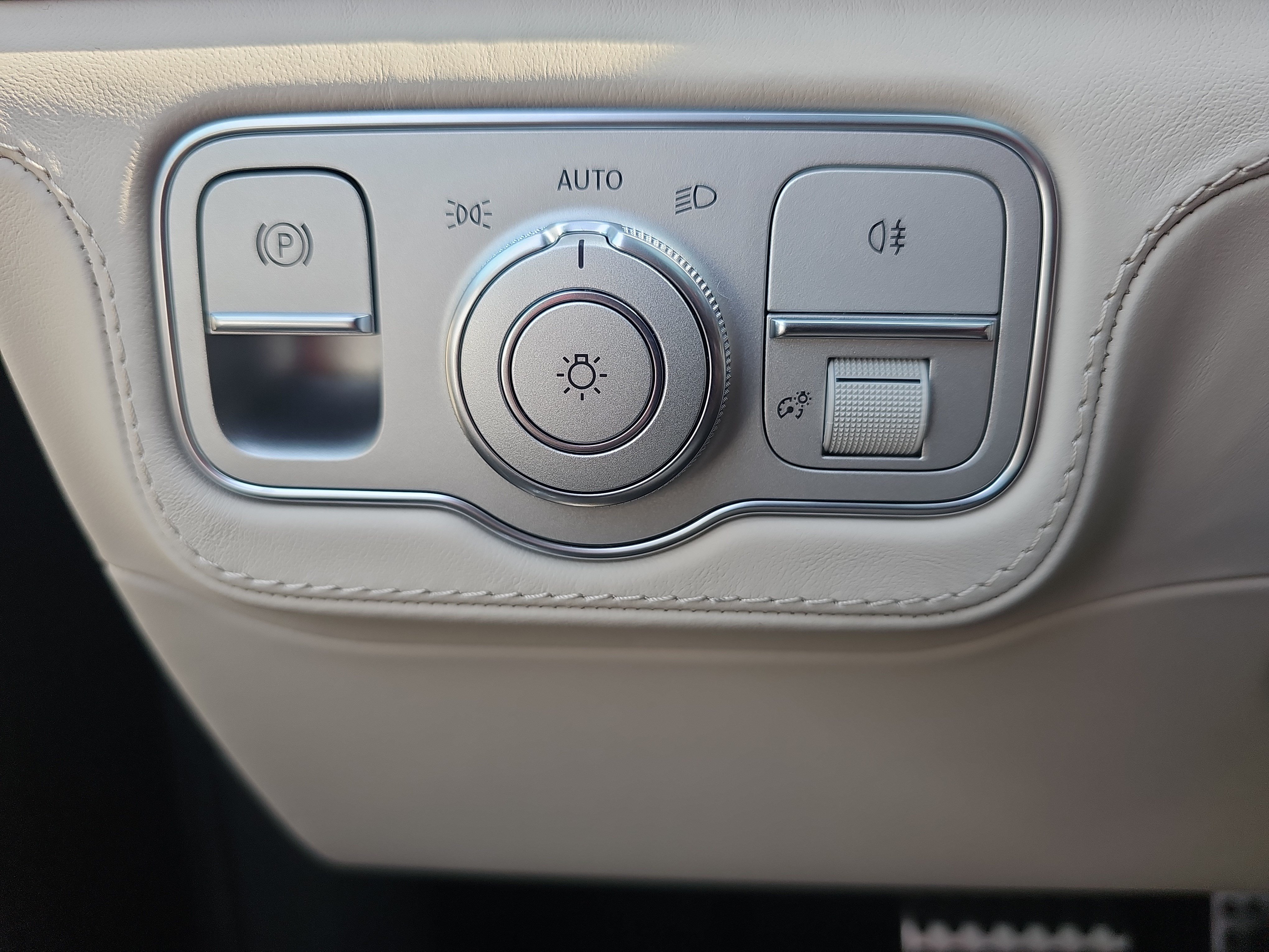 New 2026 Mercedes-Benz GLS 63 AMG 4MATIC image 28