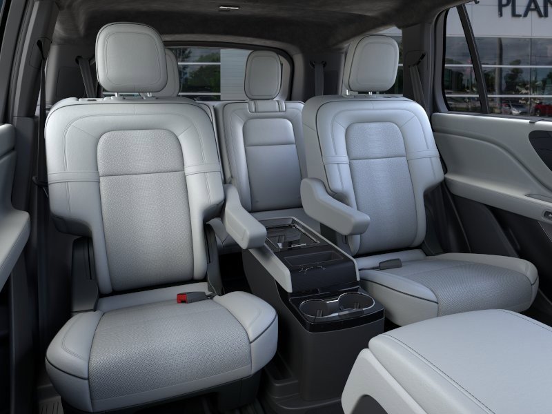 New 2026 Lincoln Aviator Black Label w/ Jet Appearance Package AWD/4WD image 11