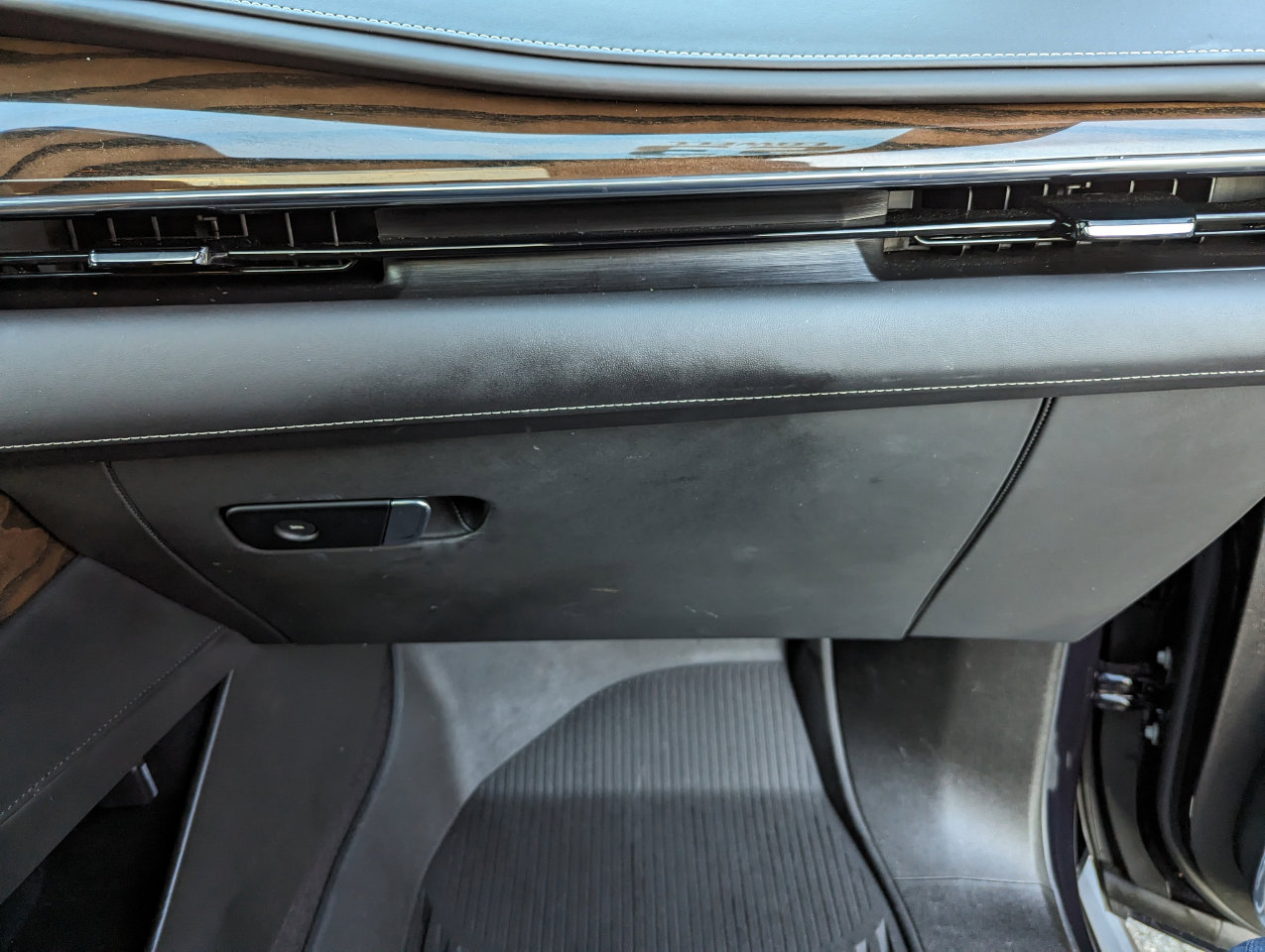 Used 2023 Cadillac Escalade Sport Platinum w/ LPO, Floor Liner Package image 32