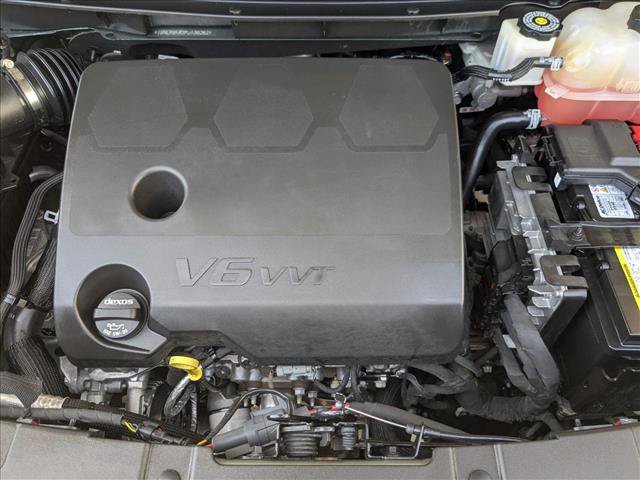 Used 2023 Chevrolet Traverse LT FWD image 24