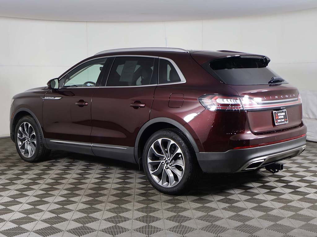 Used 2022 Lincoln Nautilus Reserve w/ Luxury Package image 11