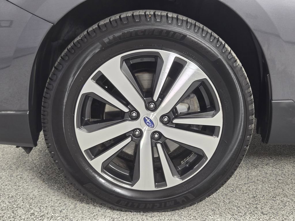 Used 2019 Subaru Outback 3.6R Limited AWD/4WD image 13