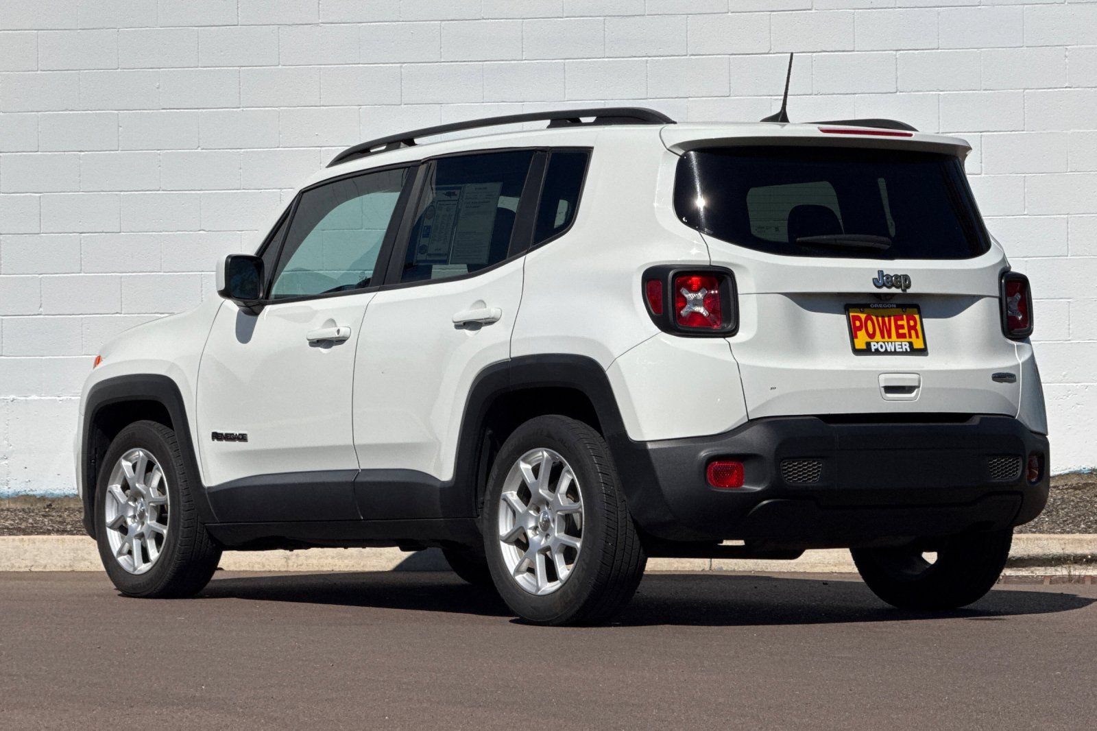 Used 2020 Jeep Renegade Latitude w/ Popular Equipment Group FWD image 6