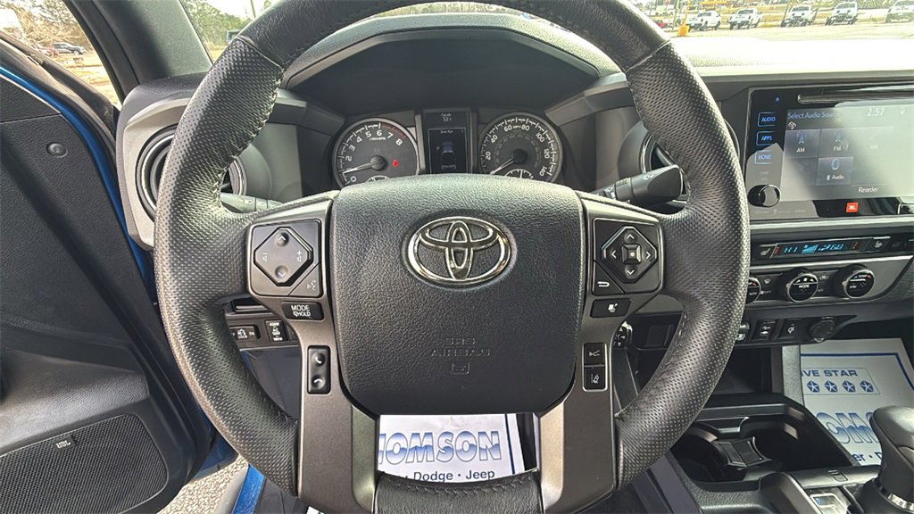 Used 2018 Toyota Tacoma TRD Sport image 21