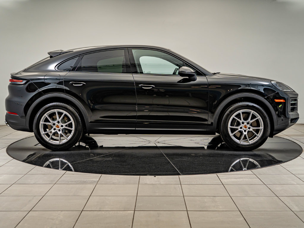 New 2026 Porsche Cayenne Coupe AWD/4WD image 9