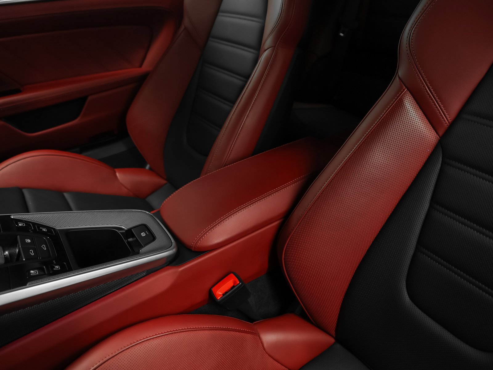 Used 2023 Porsche 911 Turbo image 47