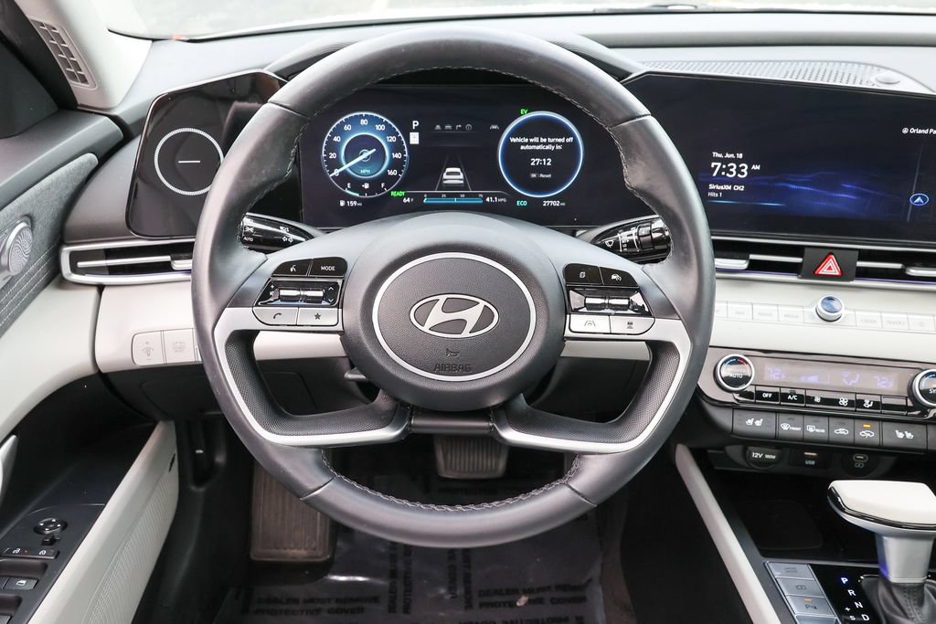 Used 2024 Hyundai Elantra Limited FWD image 9