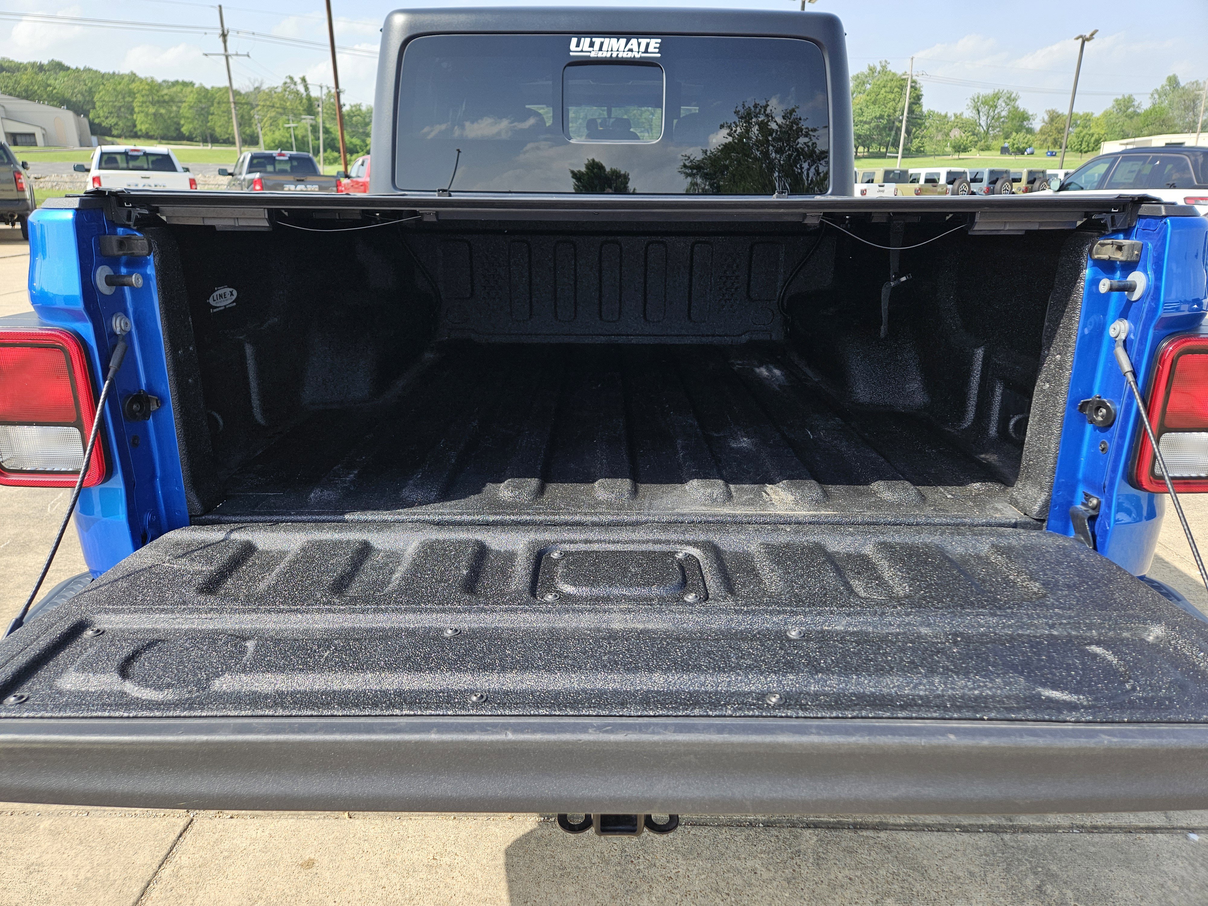 Used 2021 Jeep Gladiator Mojave w/ Trailer Tow Package AWD/4WD image 14