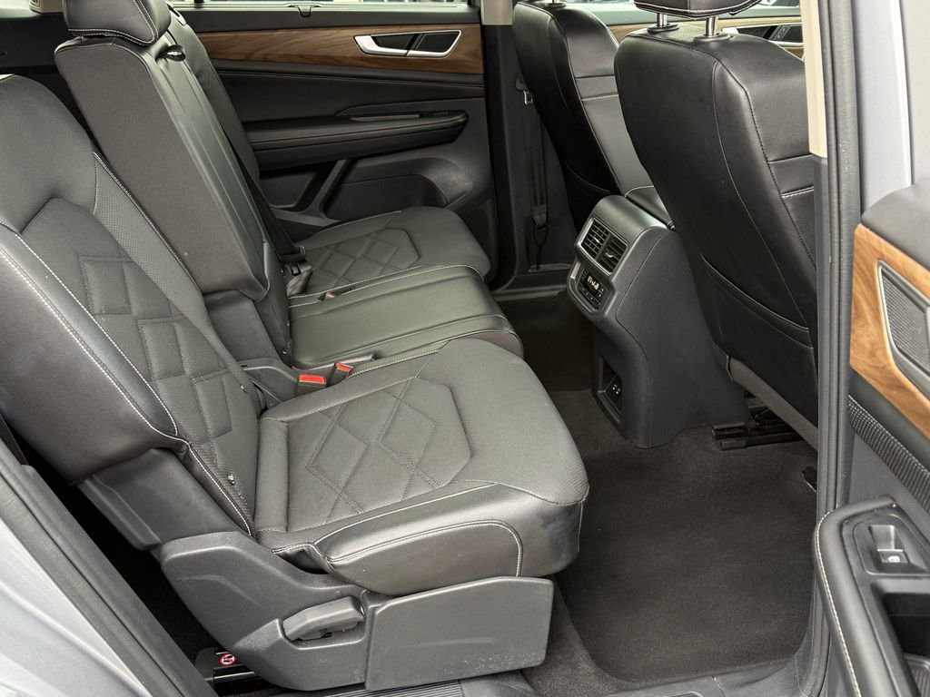 Used 2024 Volkswagen Atlas SE image 13