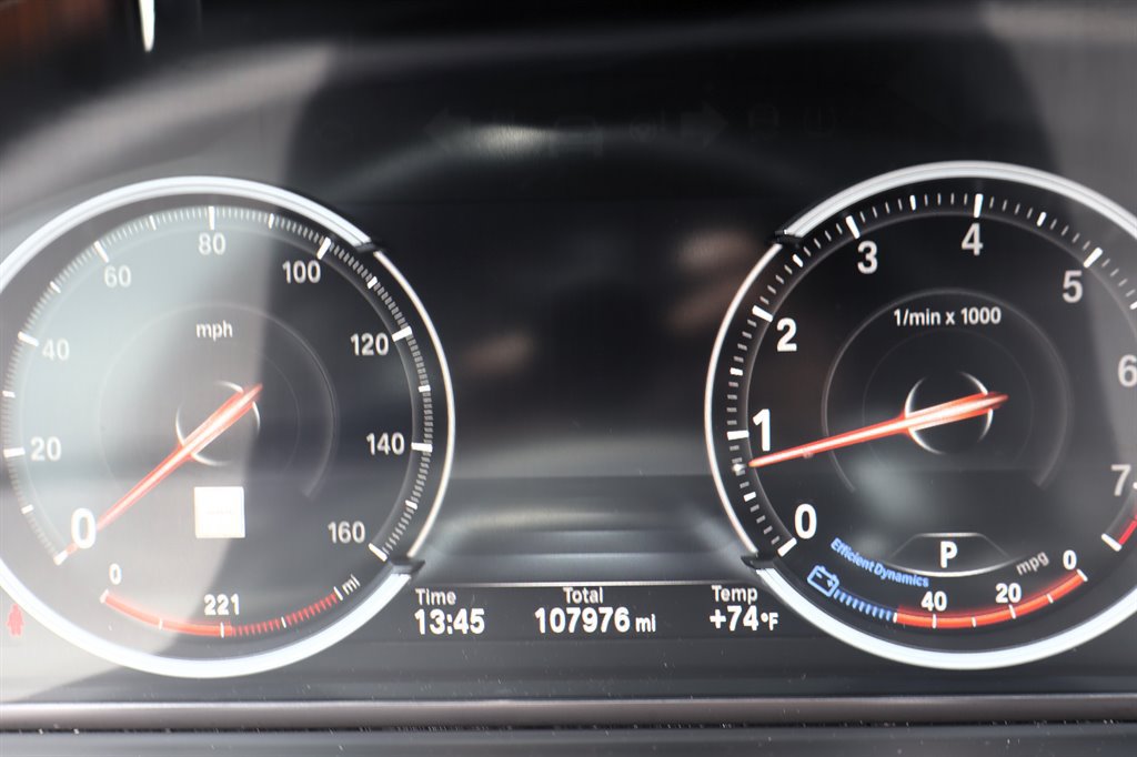 Used 2015 BMW 750Li RWD image 23