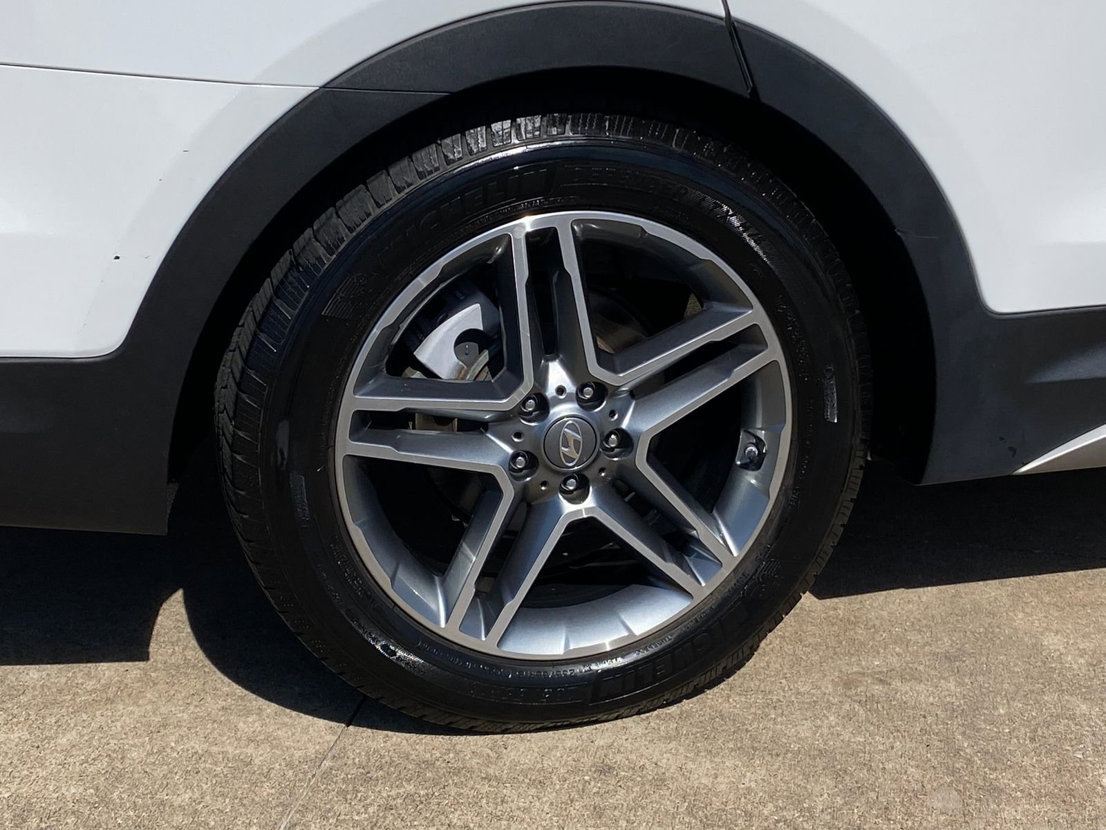 Used 2019 Hyundai Santa Fe XL image 8