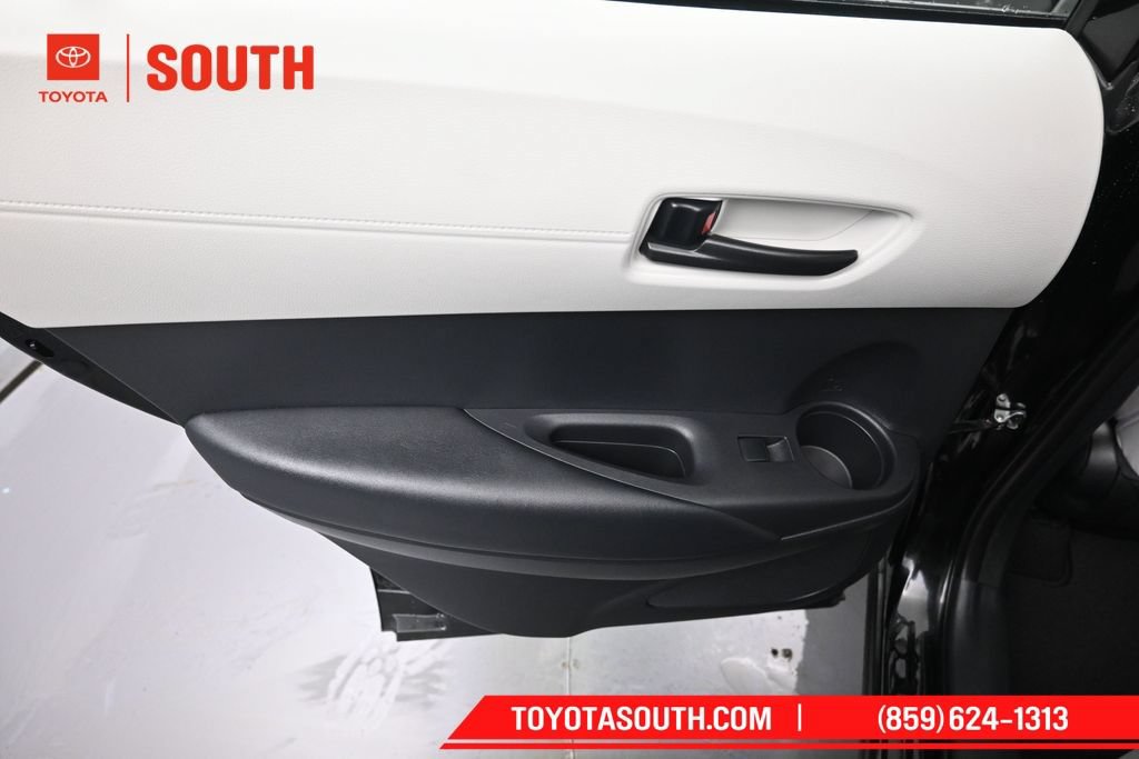 Used 2024 Toyota Corolla Cross L AWD/4WD image 25