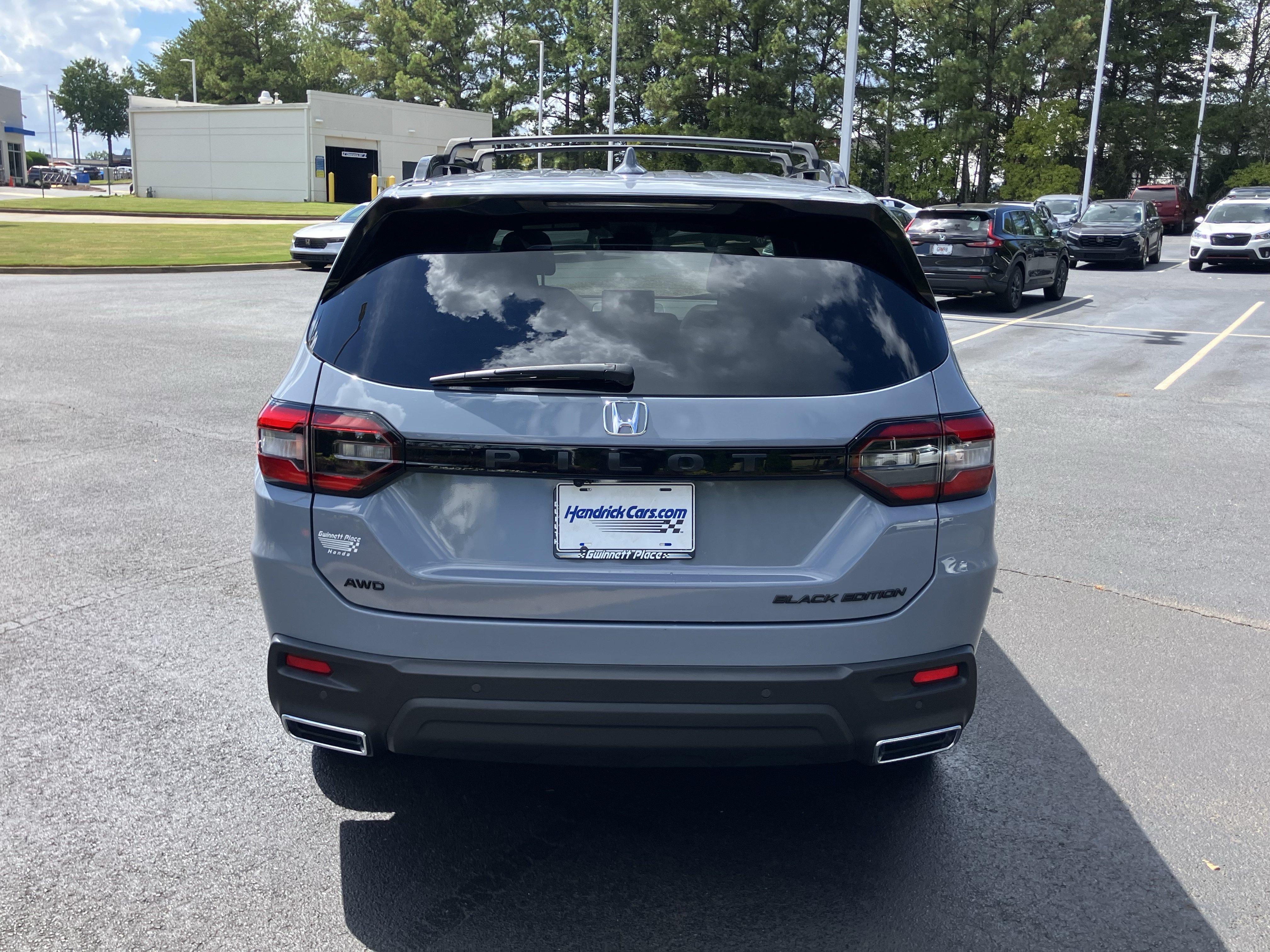Certified 2025 Honda Pilot Black Edition image 9