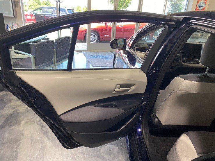 Used 2025 Toyota Corolla LE w/ LE Premium Package FWD image 15