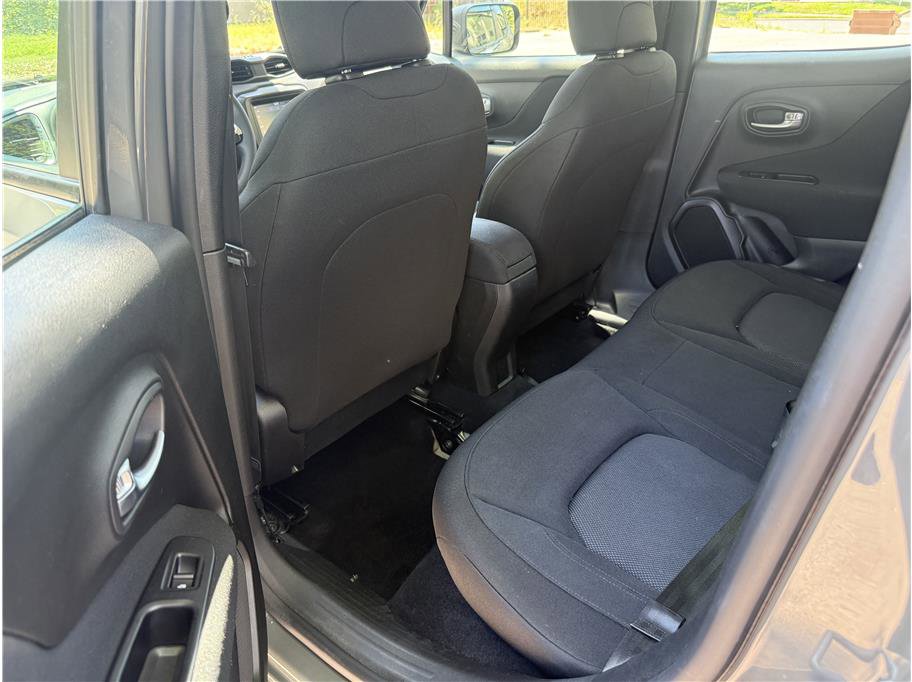 Used 2021 Jeep Renegade Sport FWD image 12
