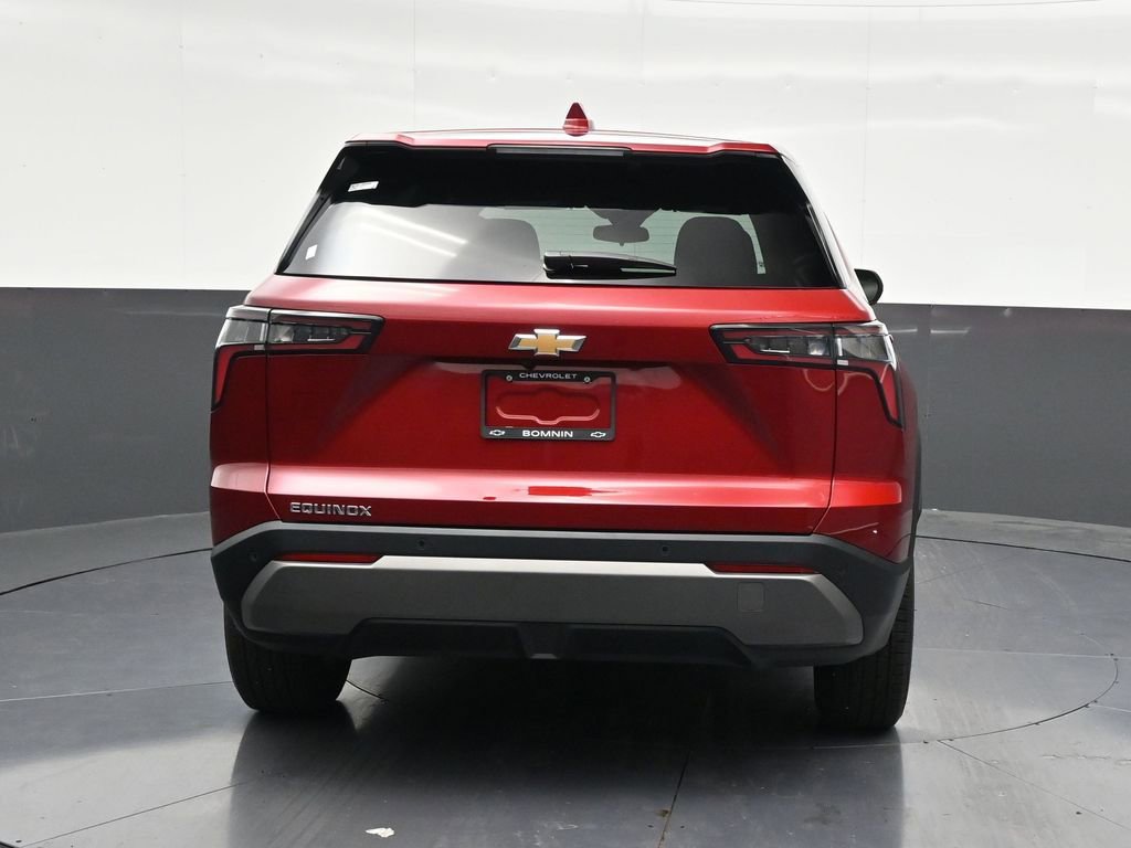 Used 2026 Chevrolet Equinox LT FWD image 4