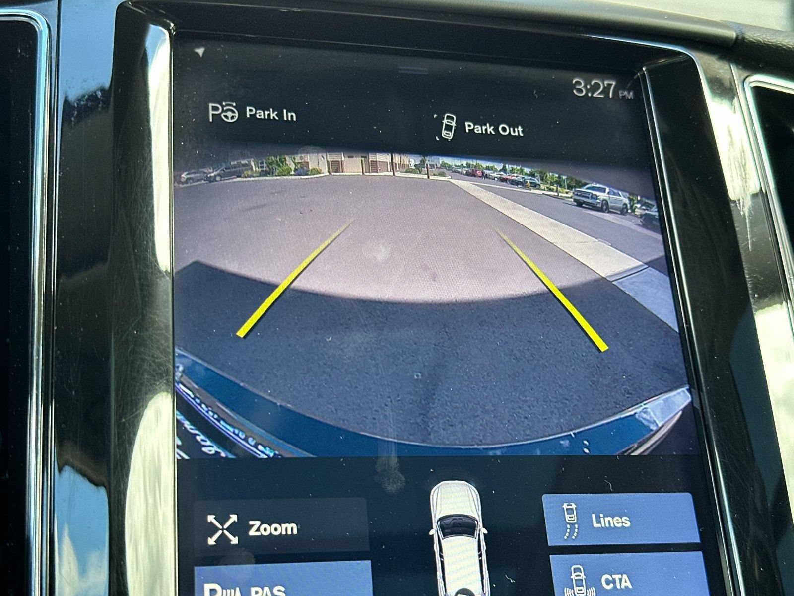 Used 2019 Volvo XC60 T6 Momentum w/ Multimedia Package AWD/4WD image 22
