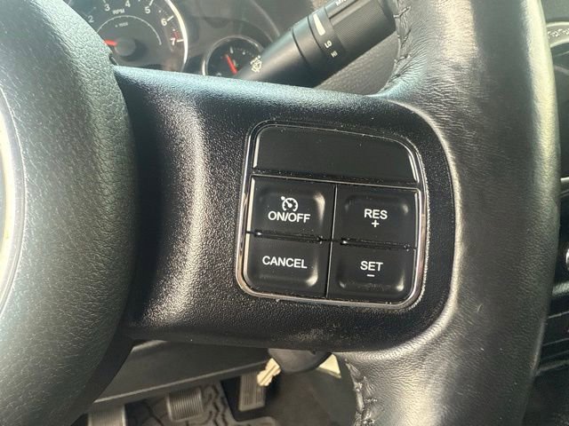 Used 2016 Jeep Wrangler Unlimited Rubicon w/ Connectivity Group AWD/4WD image 30