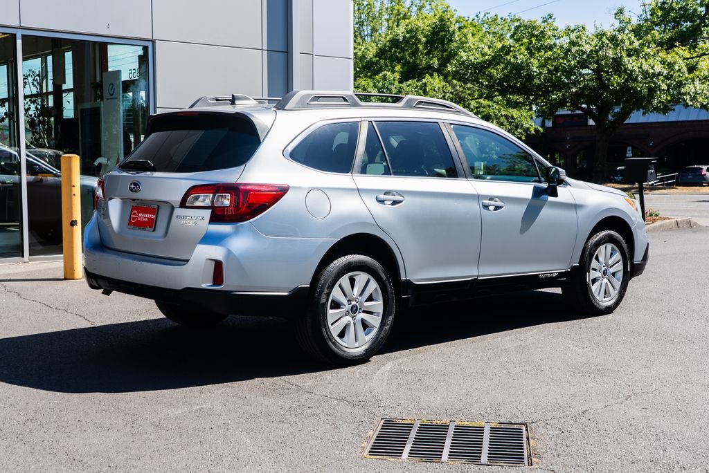 Used 2017 Subaru Outback 2.5i Premium AWD/4WD image 6