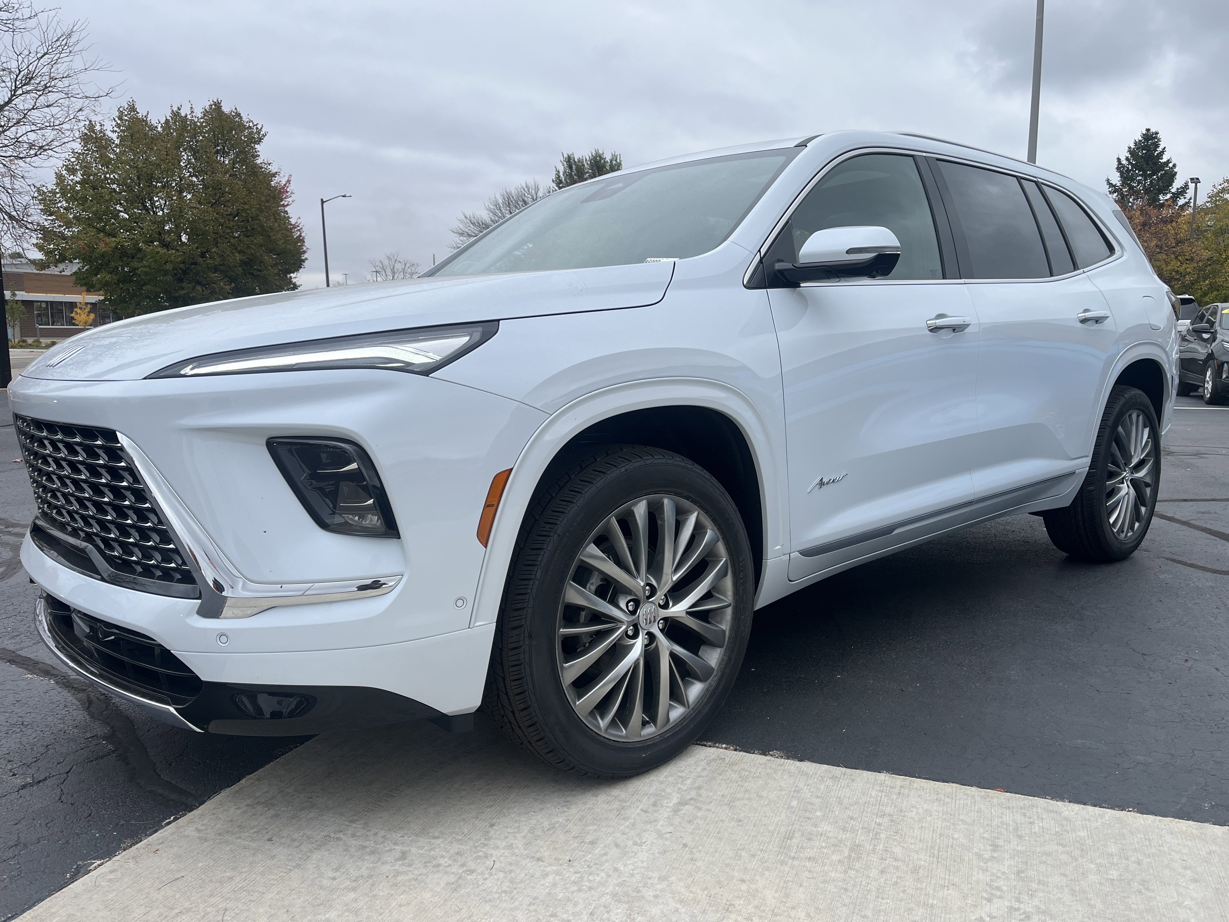 New 2026 Buick Enclave Avenir w/ Super Cruise Package image 9