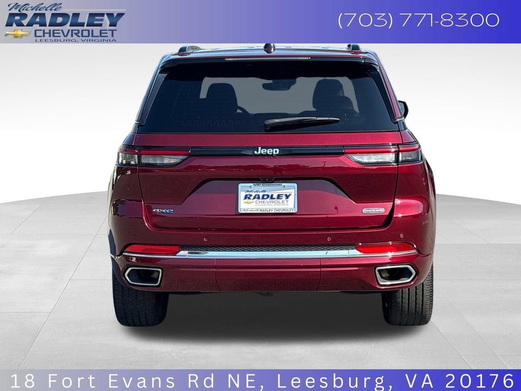 Used 2023 Jeep Grand Cherokee Overland AWD/4WD image 4