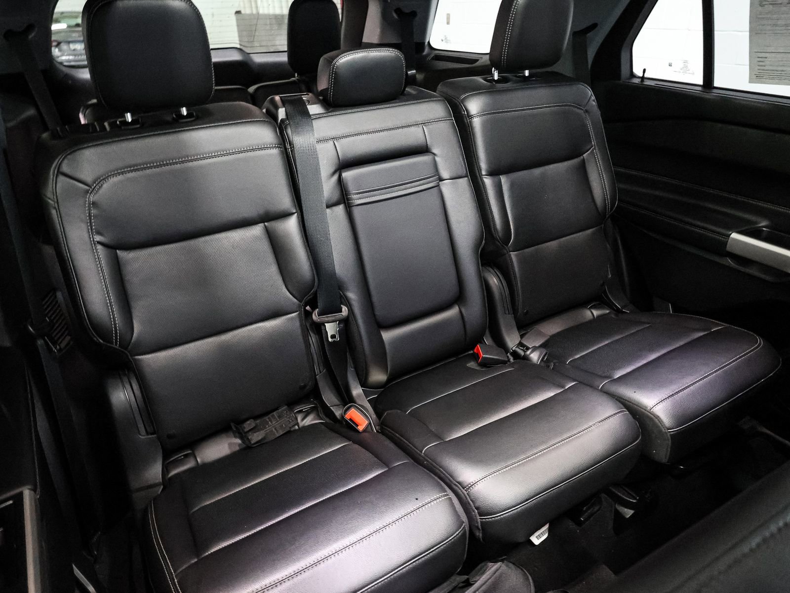 Used 2023 Ford Explorer Limited w/ Equipment Group 301A image 22