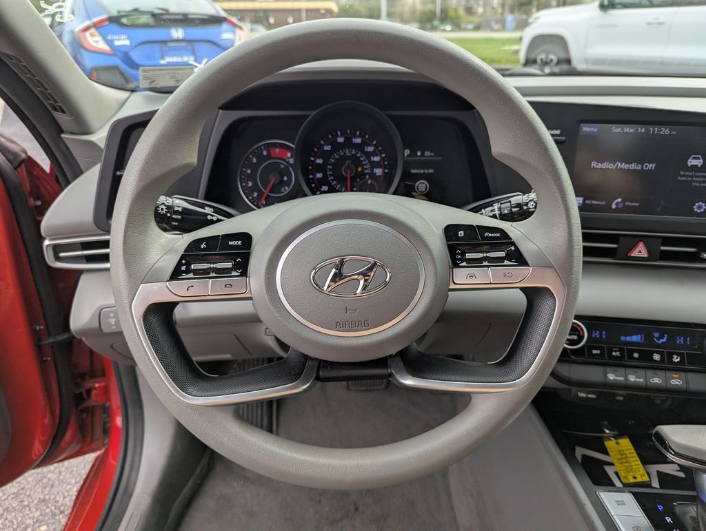 Used 2021 Hyundai Elantra SEL w/ Cargo Package image 18