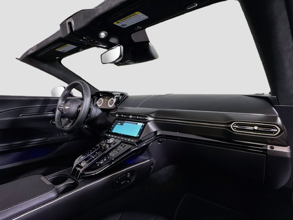 Used 2026 Aston Martin V8 Vantage Convertible RWD image 15