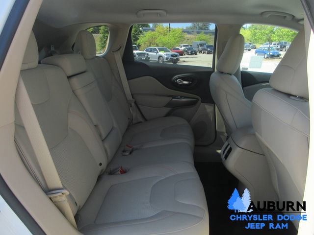 Used 2019 Jeep Cherokee Latitude w/ Popular Appearance Group image 14