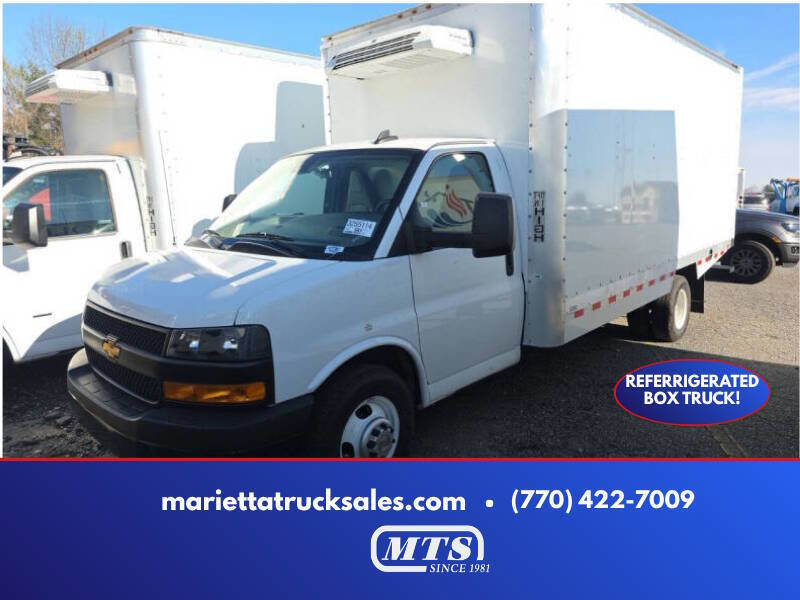 Used 2024 Chevrolet Express 3500 w/ Power Convenience Package RWD image 1