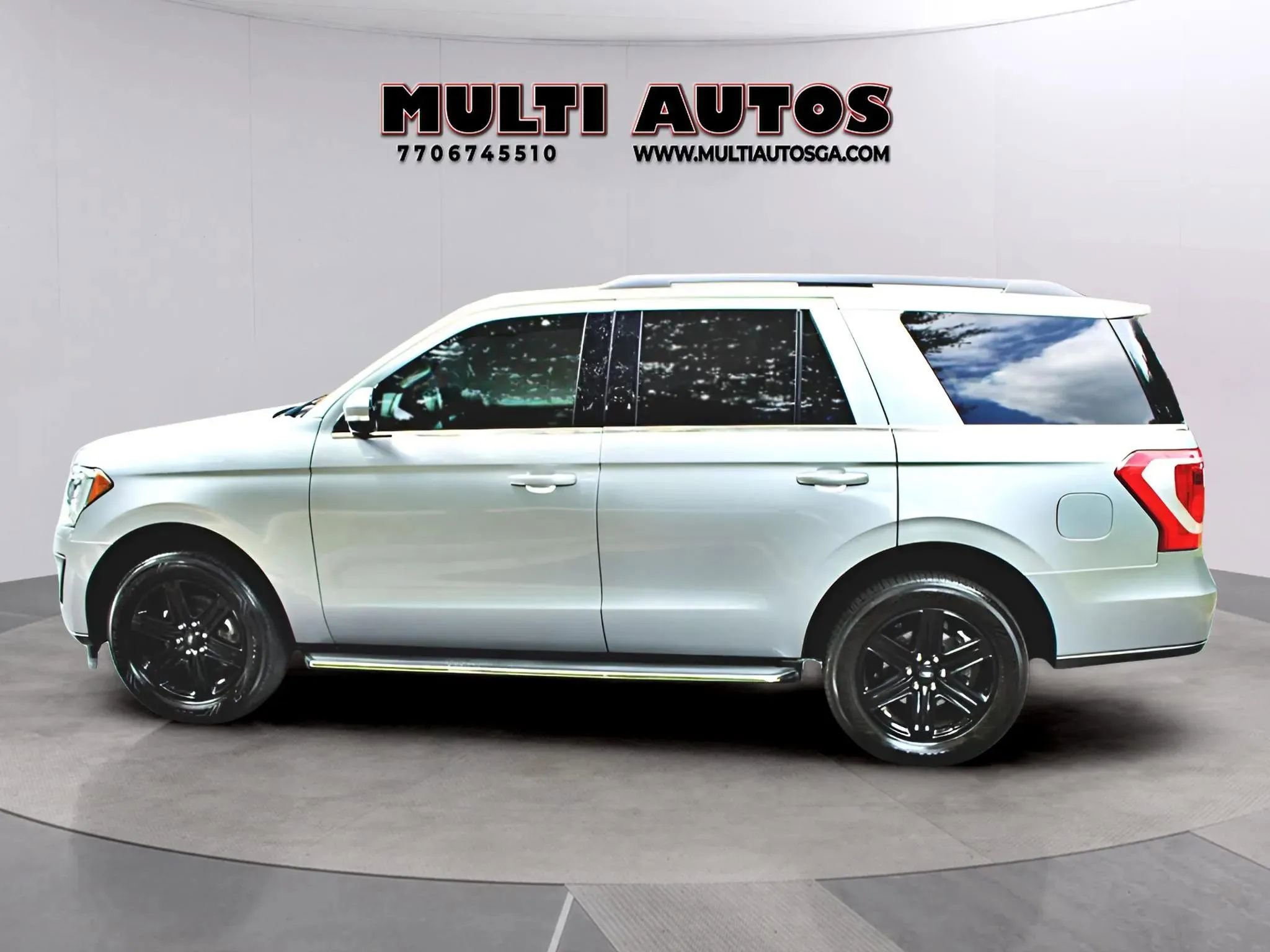 Used 2021 Ford Expedition XLT image 6