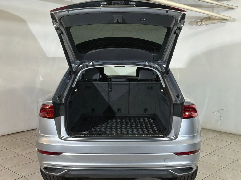 Used 2020 Audi Q8 Premium Plus w/ Premium Plus Package image 23