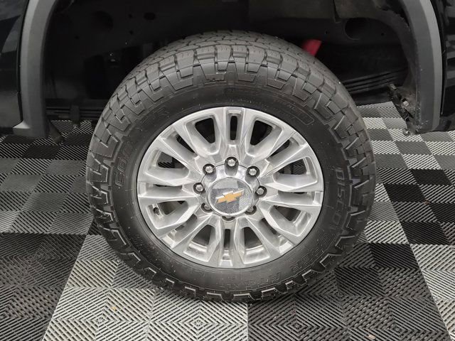 Used 2022 Chevrolet Silverado 2500 High Country w/ Safety Package II image 10