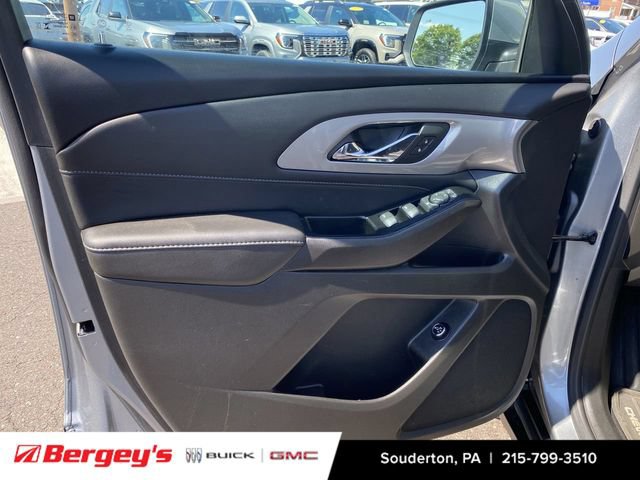 Used 2023 Chevrolet Traverse LT AWD/4WD image 25