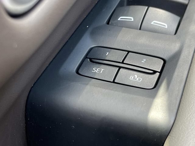 Used 2021 GMC Yukon SLT w/ SLT Luxury Plus Package RWD image 34