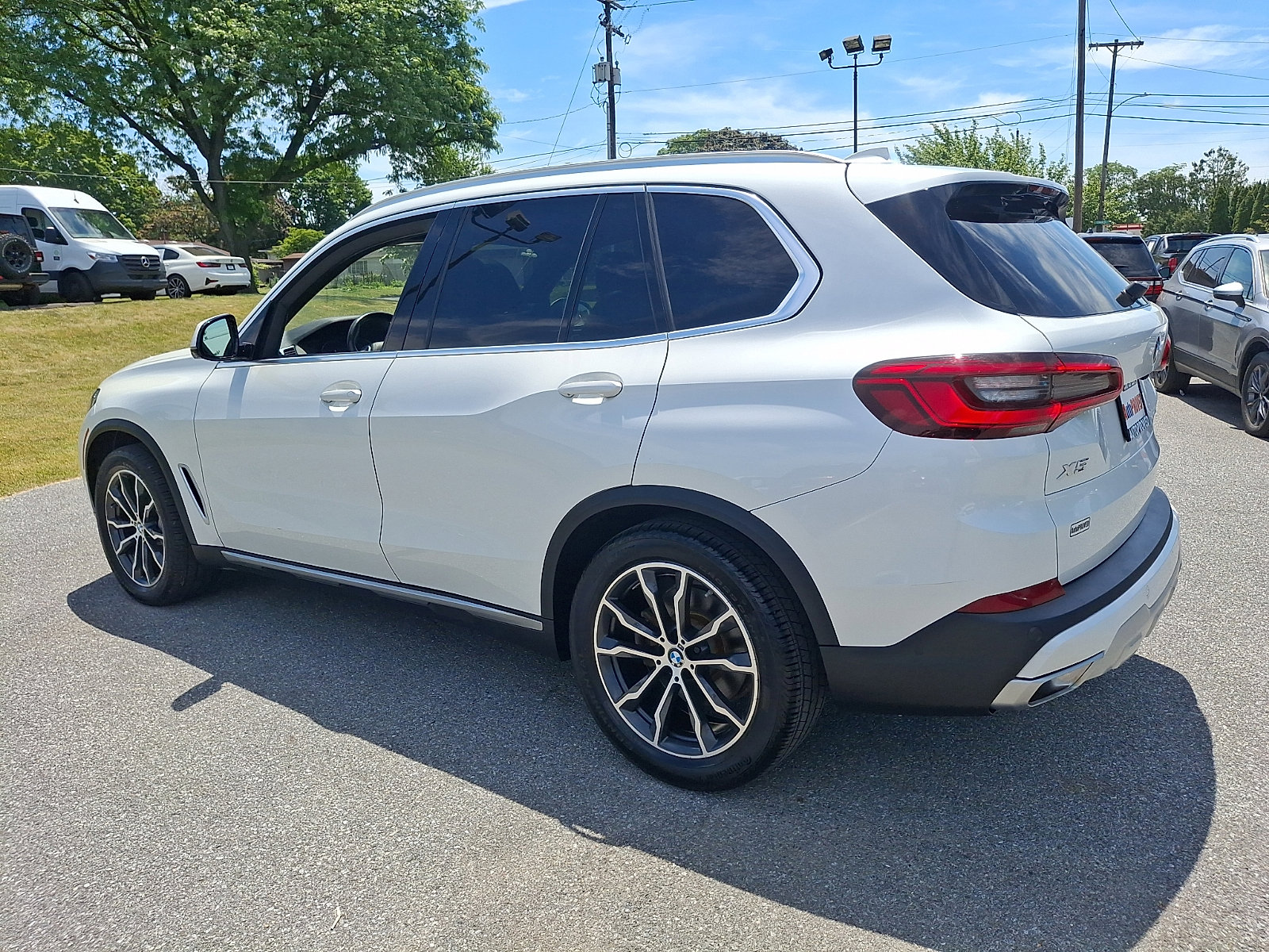 Used 2019 BMW X5 xDrive40i w/ Convenience Package AWD/4WD image 4