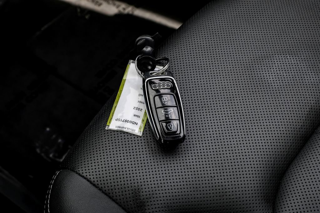 Used 2022 Audi Q8 Premium Plus AWD/4WD image 58